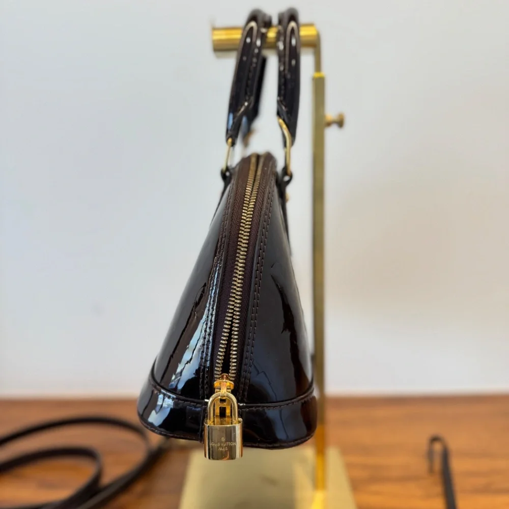 Louis Vuitton Vernis Alma BB In Amarante - Picture 10 of 10